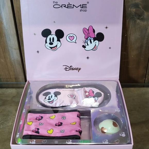 The Creme Shop Disney Minne & Mickey Season's Treatings Set - Picture 10 of 10